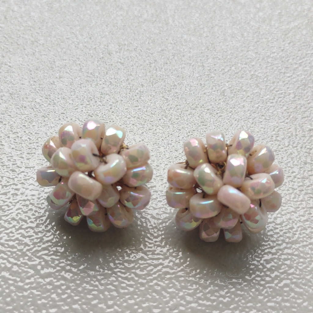Vintage Vogue Rainbow White Glass Crystal Beaded Flower Clip On Earrings 15$